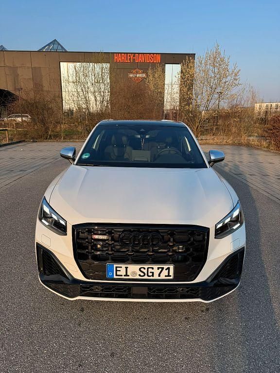 Gebraucht Audi SQ2 Ambiente 300 PS (220 kW) 2025 Weiß SUV