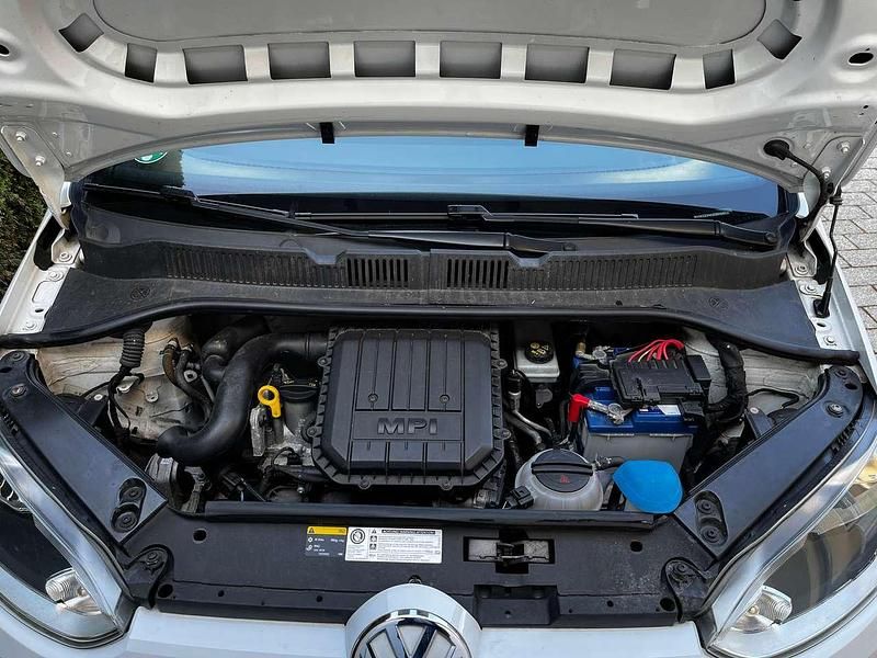 Gebraucht VW up! CLUB 75 PS (55 kW) 2016 Weiß Kleinwagen