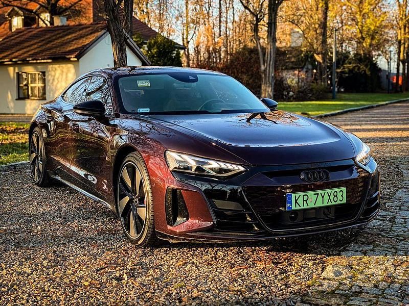 Violett Gebraucht 2021 Audi e-tron GT quattro Limousine | 58.800 € - Bild 1/4