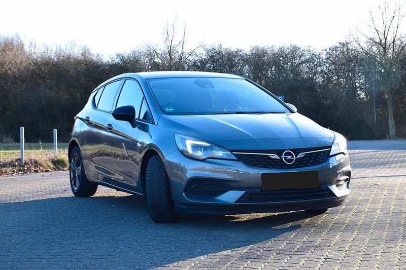 Gebraucht Opel Astra 122 PS (89 kW) 2020 Grau Limousine