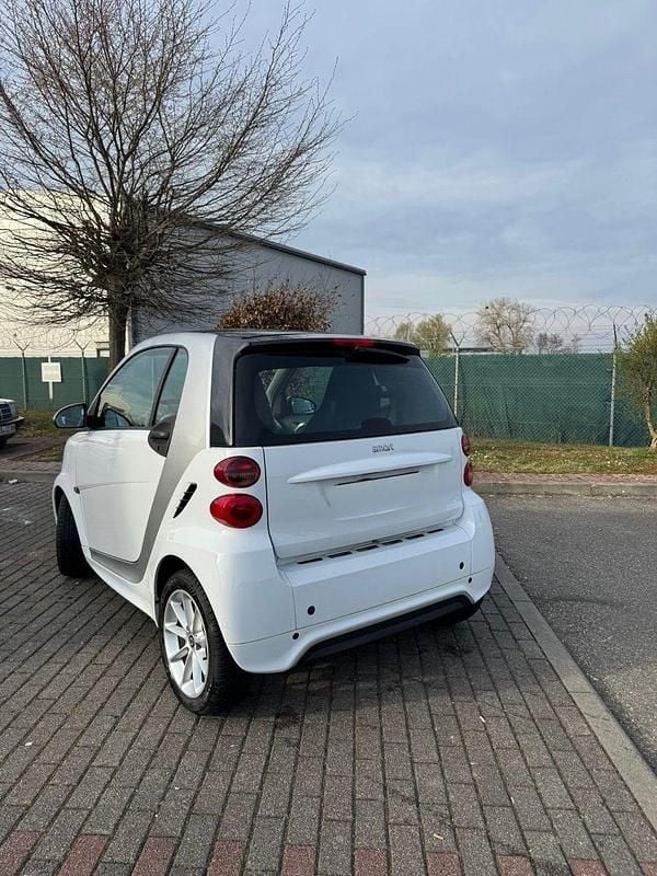 Gebraucht Smart ForTwo Coupé 84 PS (61 kW) 2014 Weiß Coupé
