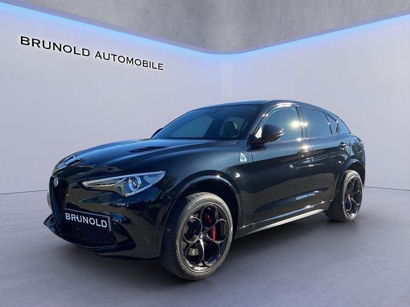 Schwarz Gebraucht 2022 Alfa Romeo Stelvio Quadrifoglio SUV | 57.900 € (Etwas zu teuer) - Bild 1/4