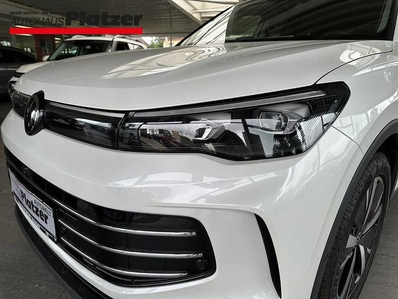 Gebraucht VW Tiguan Elegance 150 PS (110 kW) 2024 Weiss SUV