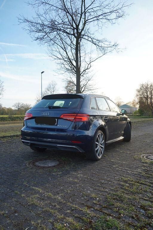 Gebraucht Audi A3 Ambiente 204 PS (150 kW) 2020 Blau Limousine