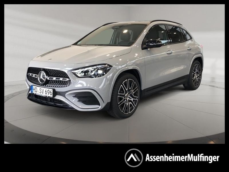 Grau manufaktur lack manufaktur alpingrau uni Gebraucht 2025 Mercedes GLA200 SUV | 48.690 € - Bild 1/4