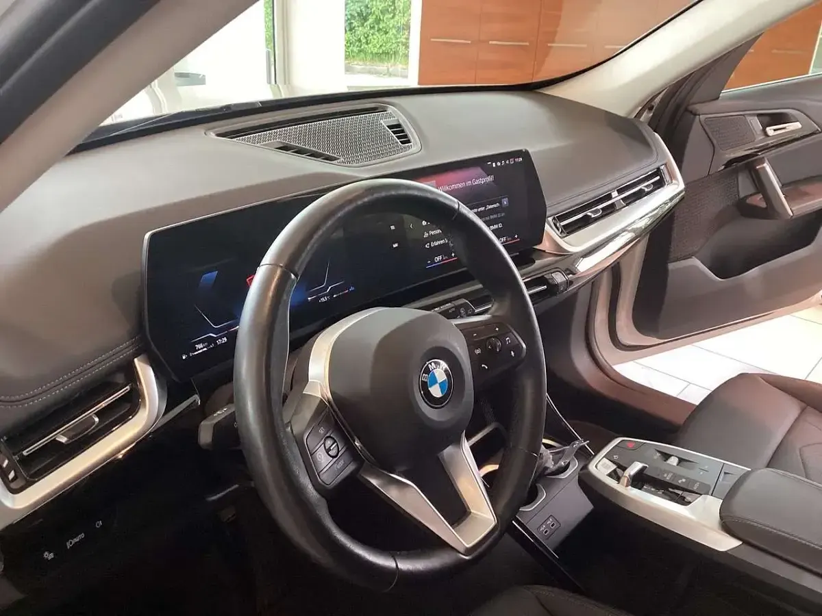 Gebraucht BMW X1 xLine 197 PS (144 kW) 2023 Alpinweiß uni SUV