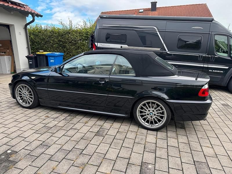 Gebraucht BMW 330 Cabriolet M Sport 204 PS (150 kW) 2005 Schwarz Cabrio
