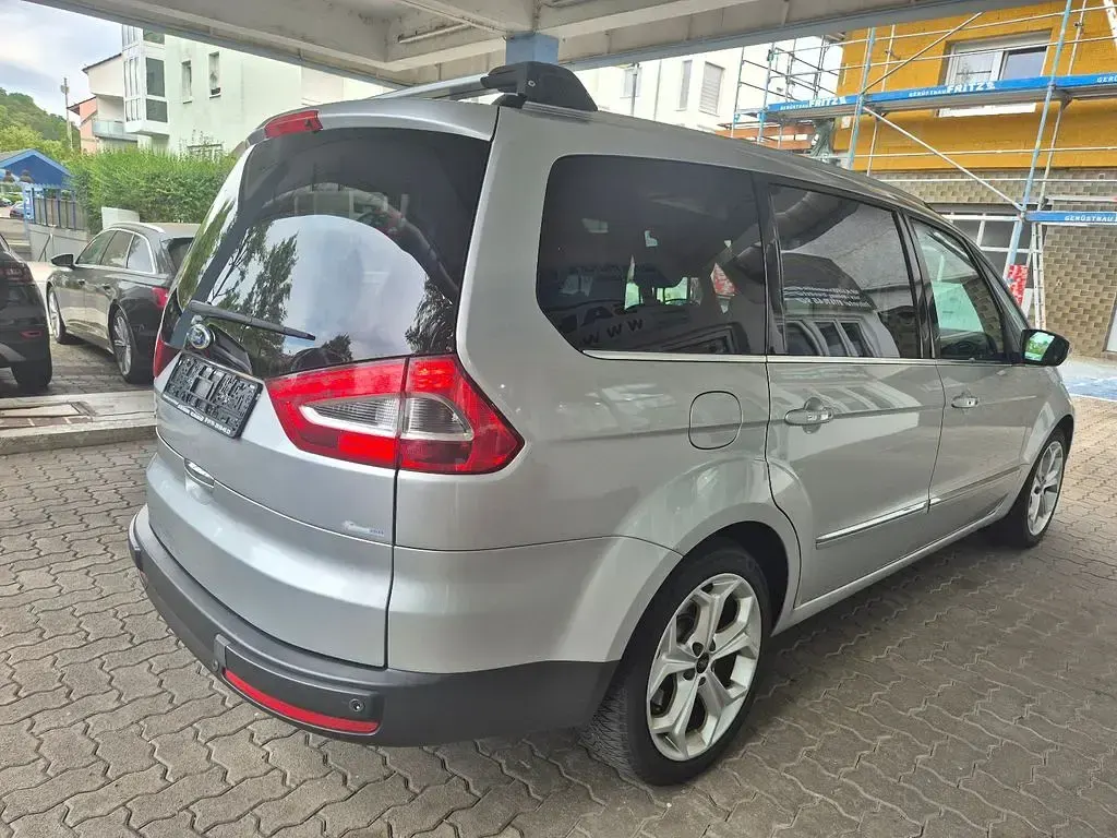 Gebraucht Ford Galaxy Titanium 203 PS (149 kW) 2010 Silber Van / Kleinbus