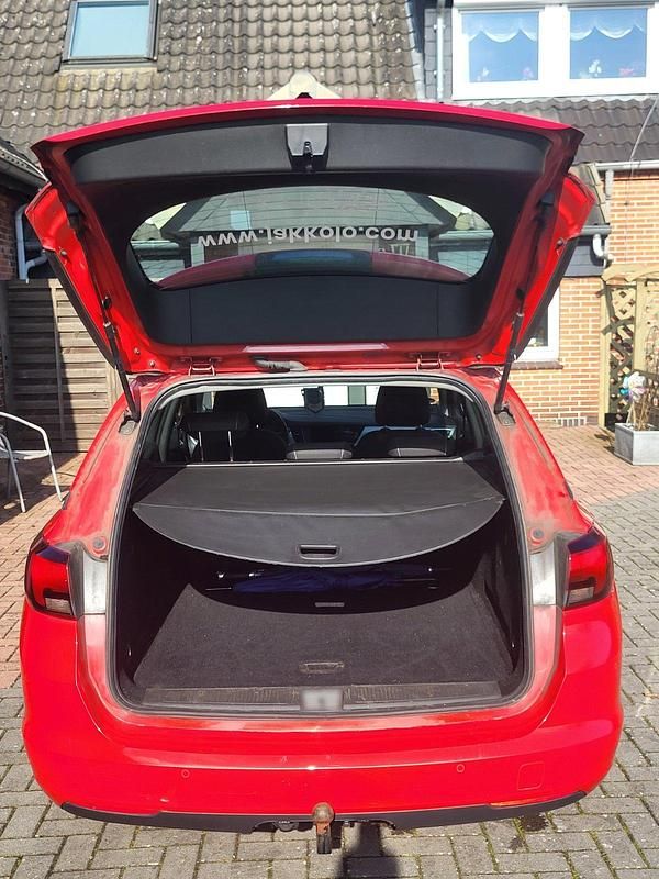 Gebraucht Opel Astra 122 PS (89 kW) 2020 Rot Kombi