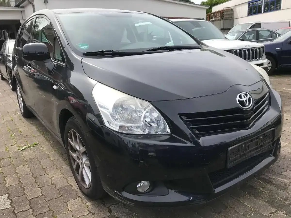 Gebraucht Toyota Verso Multidrive S 147 PS (108 kW) 2012 Schwarz Van / Kleinbus