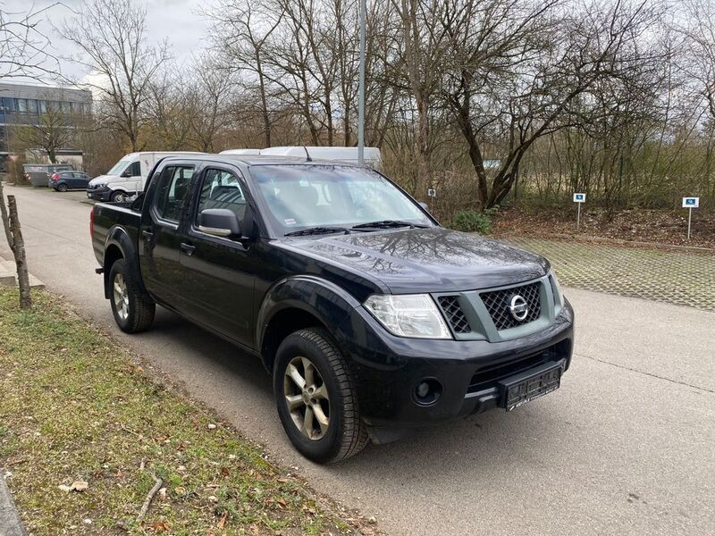 Gebraucht Nissan Navara 144 PS (105 kW) 2014 Schwarz Abholung