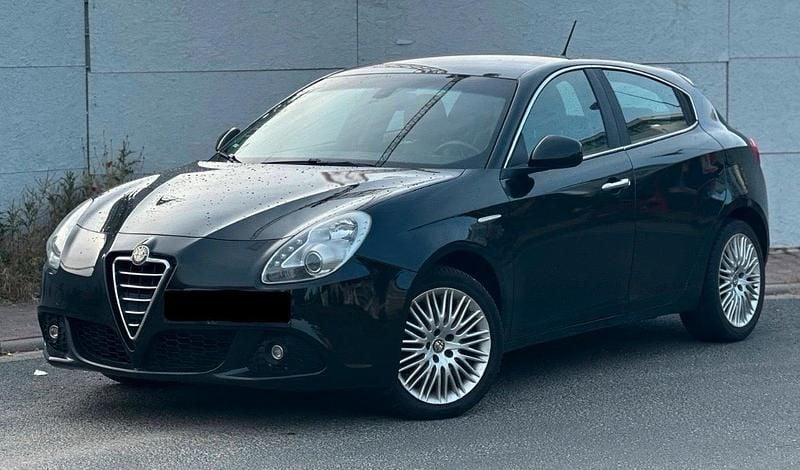 Schwarz Gebraucht 2011 Alfa Romeo Giulietta Kleinwagen | 5.500 € (Guter Preis) - Bild 1/4
