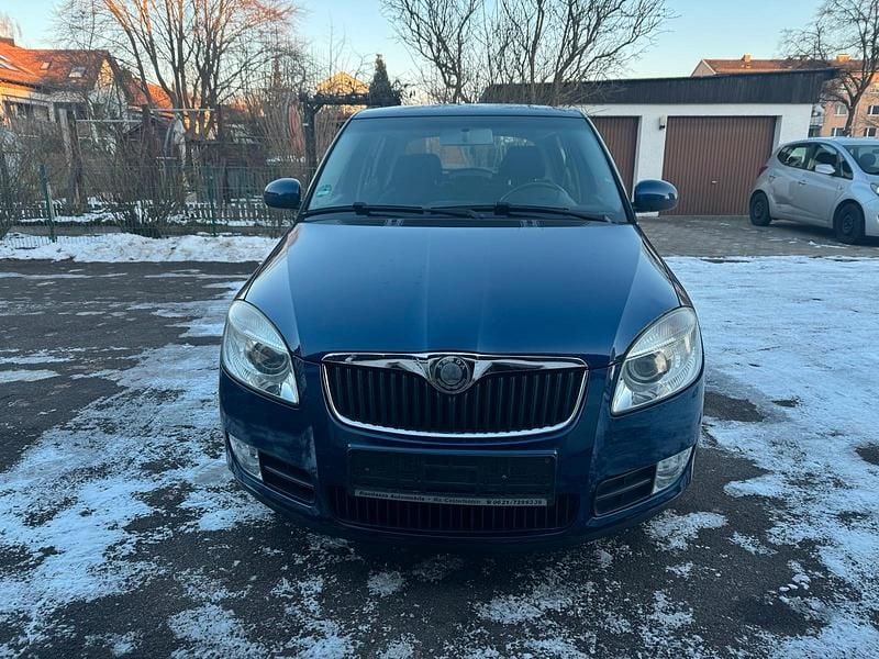 Blau Gebraucht 2007 Skoda Fabia Limousine | 2.350 € - Bild 1/4
