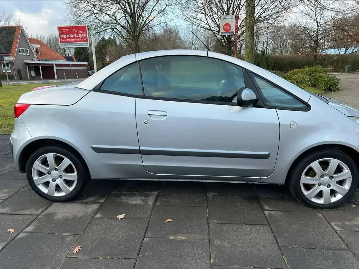 Gebraucht Mitsubishi Colt Invite 109 PS (80 kW) 2009 Urban silver Kleinwagen