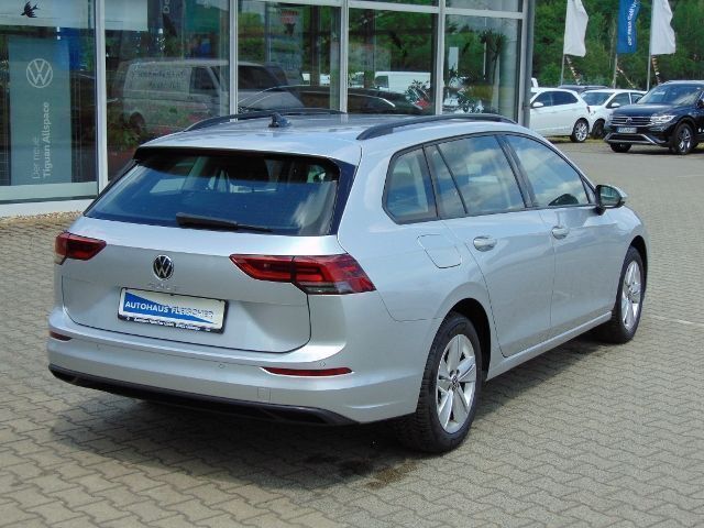 Gebraucht VW Golf VIII Life 110 PS (80 kW) 2022 Reflexsilber metallic Kombi