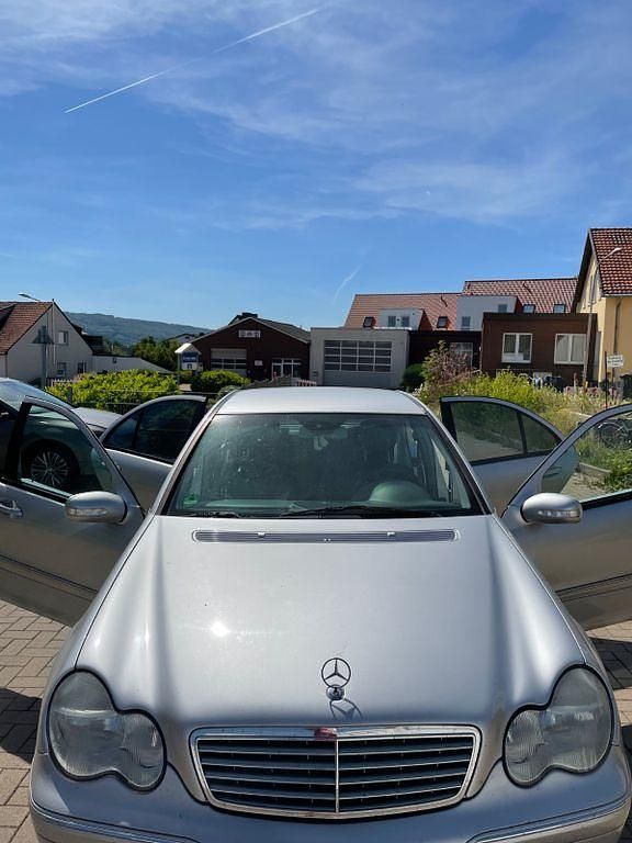 Gebraucht Mercedes C200 Elegance 163 PS (119 kW) 2001 Silber Limousine
