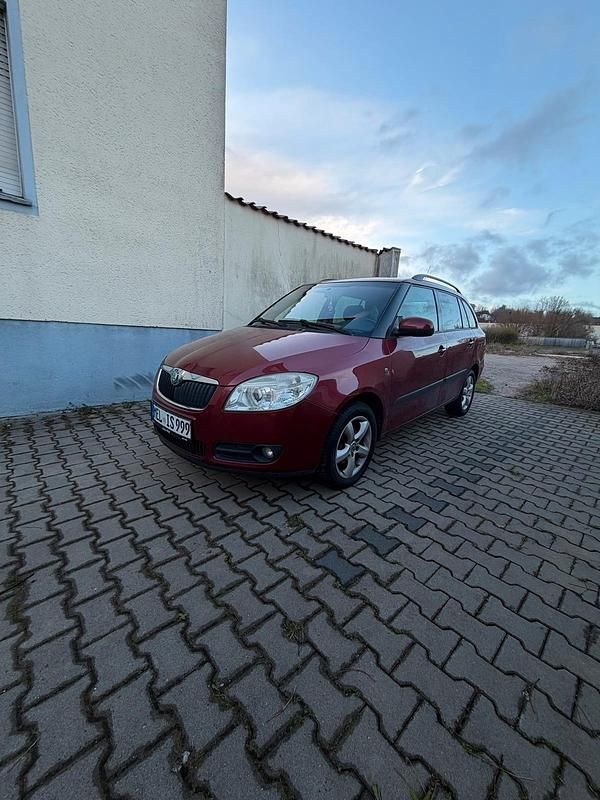 Gebraucht Skoda Fabia 105 PS (77 kW) 2008 Rot Kombi