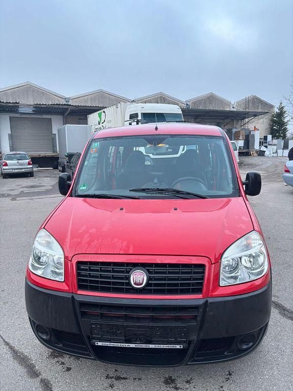 Rot Gebraucht 2008 Fiat Doblò Van / Kleinbus | 2.500 € (Fairer Preis) - Bild 1/4