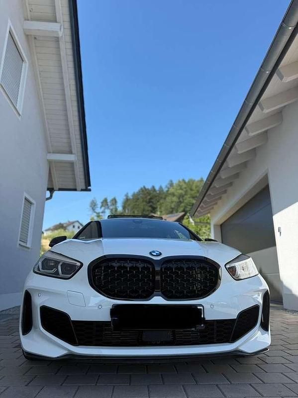 Gebraucht BMW M135 306 PS (225 kW) 2022 Weiß Kleinwagen