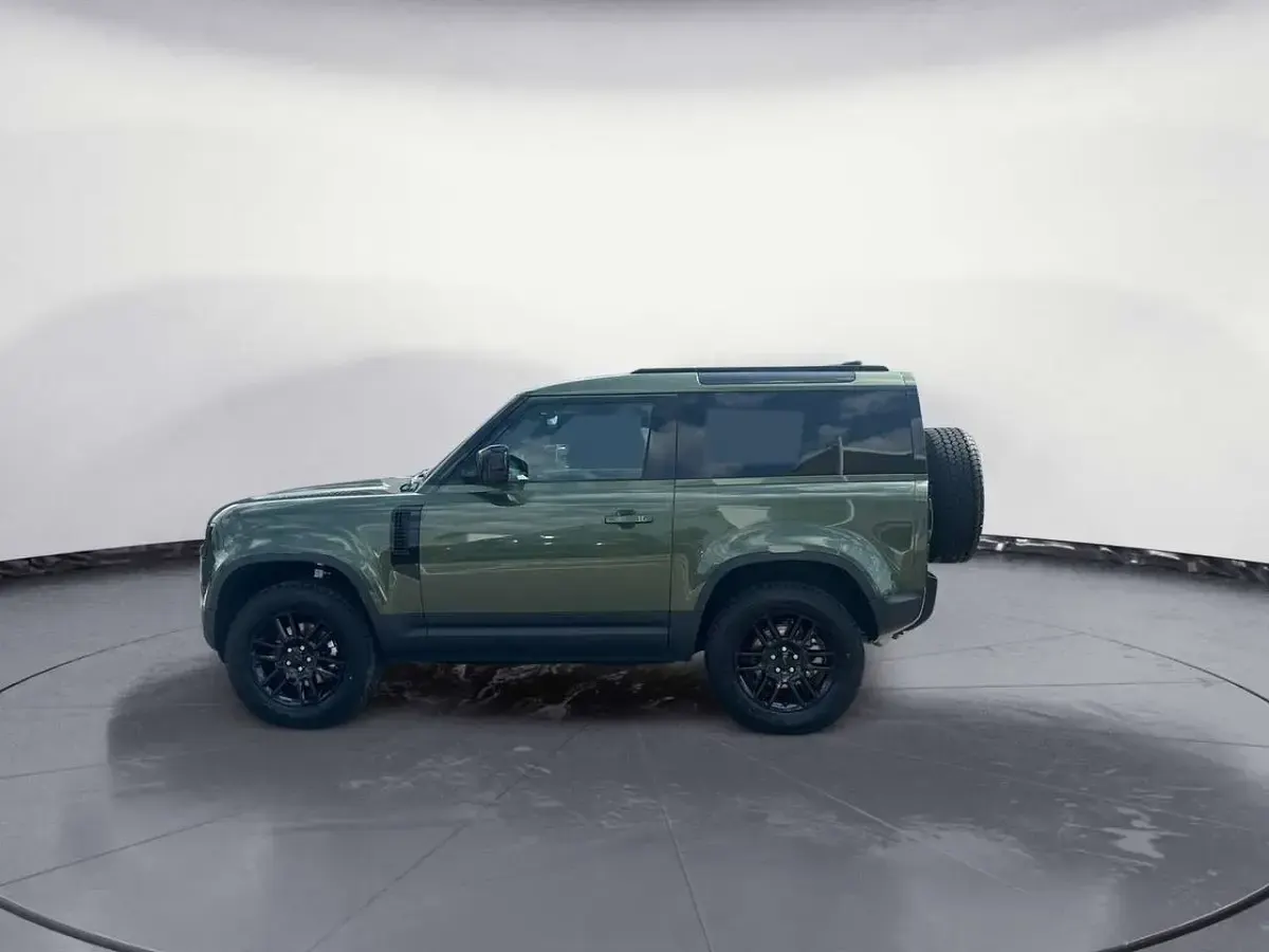 Neu Land Rover Defender S 200 PS (147 kW) 2026 Grün SUV