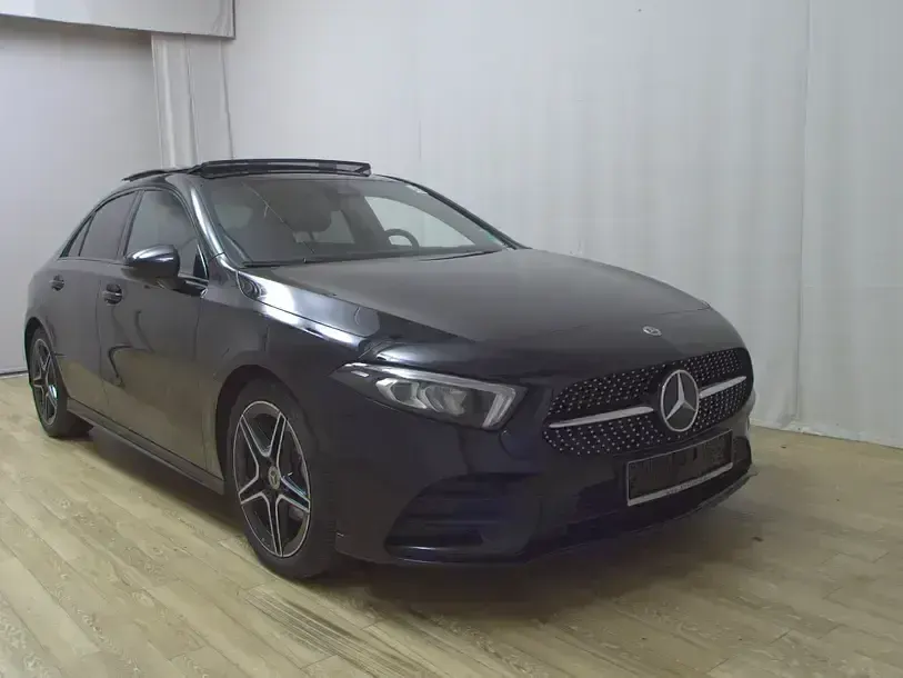 Gebraucht Mercedes A180 AMG line 116 PS (85 kW) 2021 Schwarz Limousine