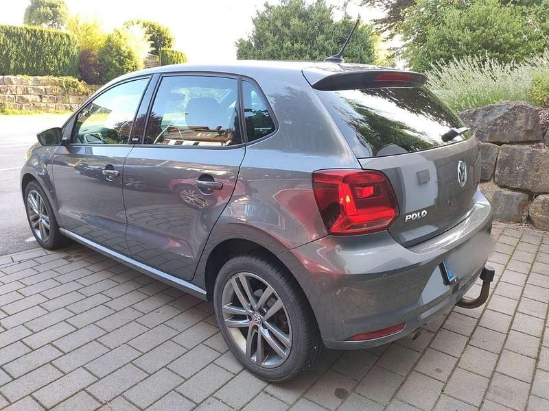 Gebraucht VW Polo Allstar 90 PS (66 kW) 2016 Grau Kleinwagen