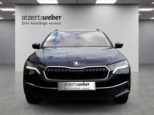 Gebraucht Skoda Octavia 150 PS (110 kW) 2026 Blackmagic perleffekt Kombi