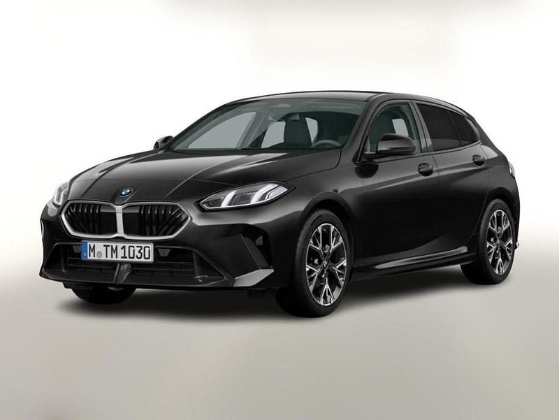 Schwarz Neu 2025 BMW 120 M Sport Kleinwagen | 37.824 € (Etwas zu teuer) - Bild 1/4