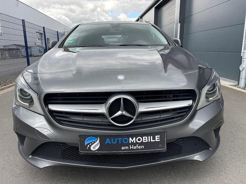 Gebraucht Mercedes CLA200 156 PS (114 kW) 2014 Grau Limousine