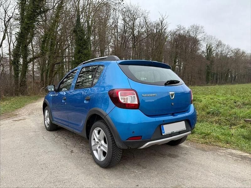 Gebraucht Dacia Sandero Prestige 90 PS (66 kW) 2016 Blau Limousine