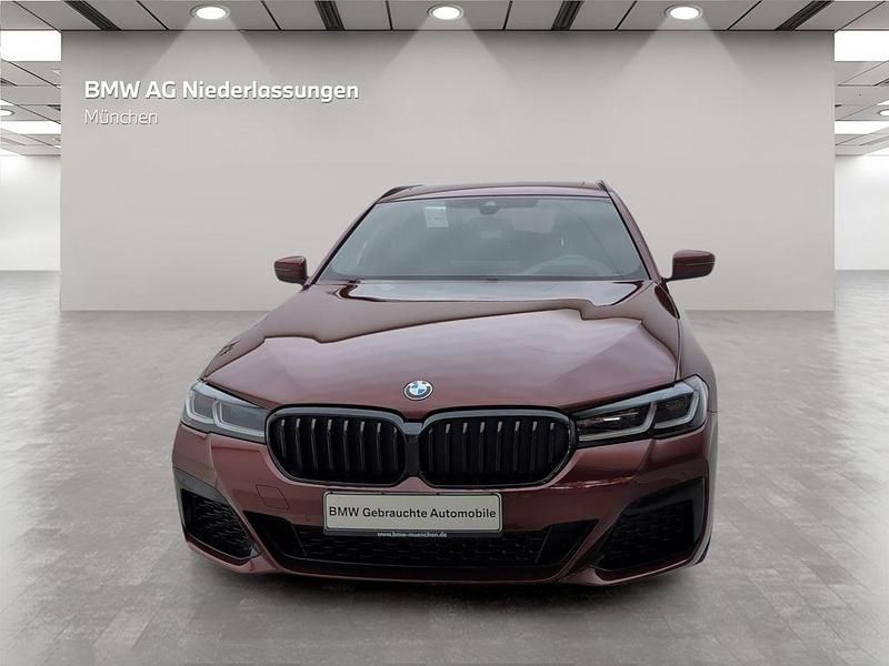Gebraucht BMW 530 Performance 252 PS (185 kW) 2022 Rot Kombi