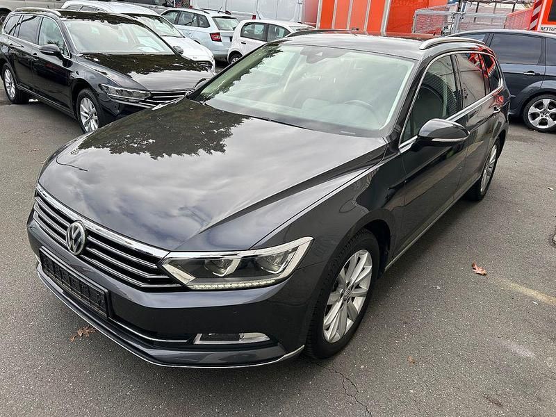 Grau Gebraucht 2018 VW Passat Highline Kombi | 17.900 € (Fairer Preis) - Bild 1/4