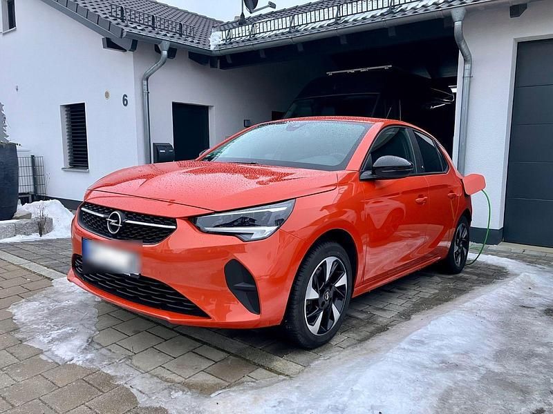 Orange Gebraucht 2022 Opel Corsa-e Edition Kleinwagen | 12.900 € (Superpreis) - Bild 1/4