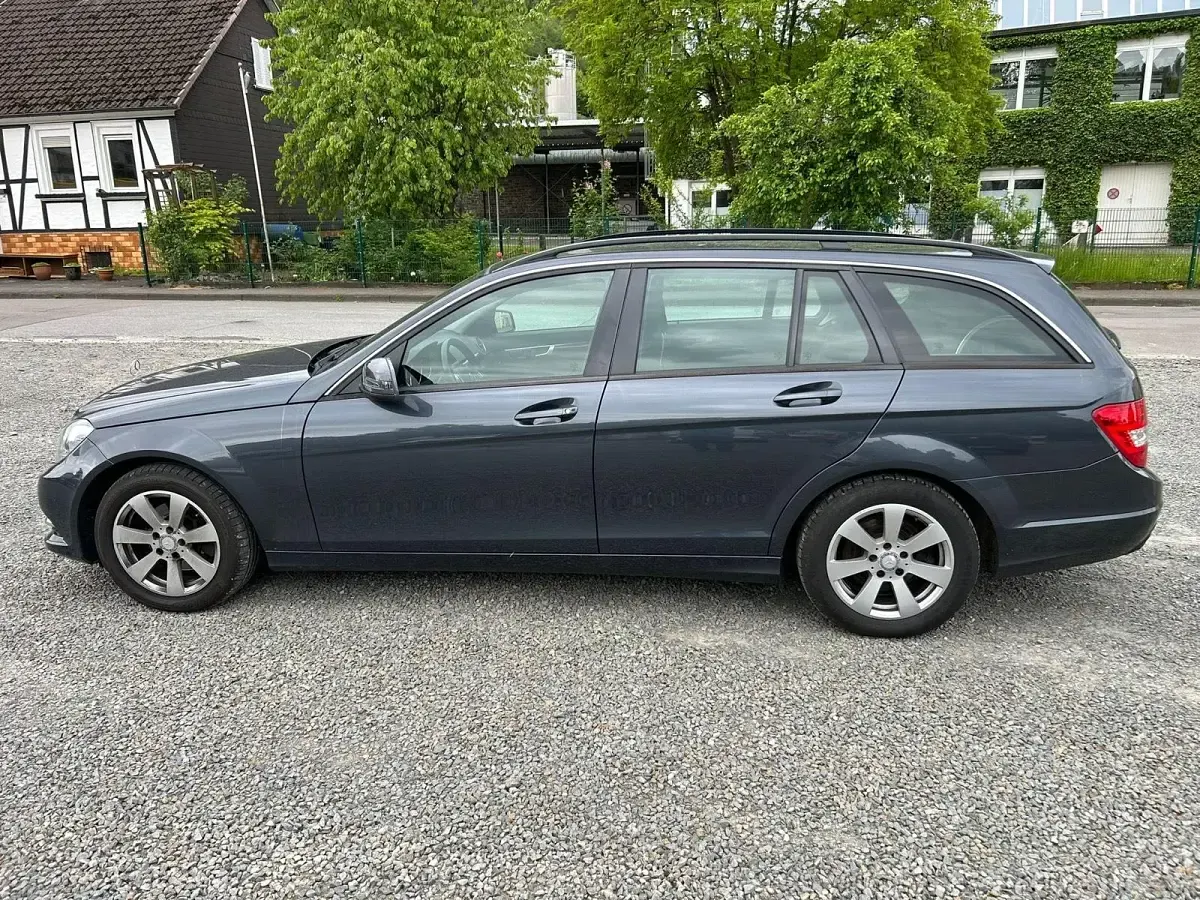 Gebraucht Mercedes C220 170 PS (125 kW) 2014 Grau Kombi