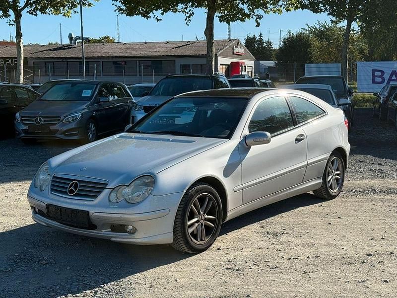 Silber Gebraucht 2002 Mercedes C180 Coupé | 2.900 € (Fairer Preis) - Bild 1/4