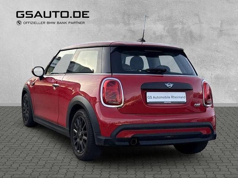 Second-hand Mini ONE Classic 102 CP (75 kW) 2021 Roșu Hatchback