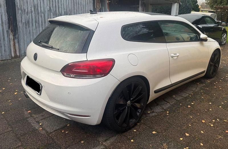 Gebraucht VW Scirocco 160 PS (117 kW) 2009 Weiß Coupé