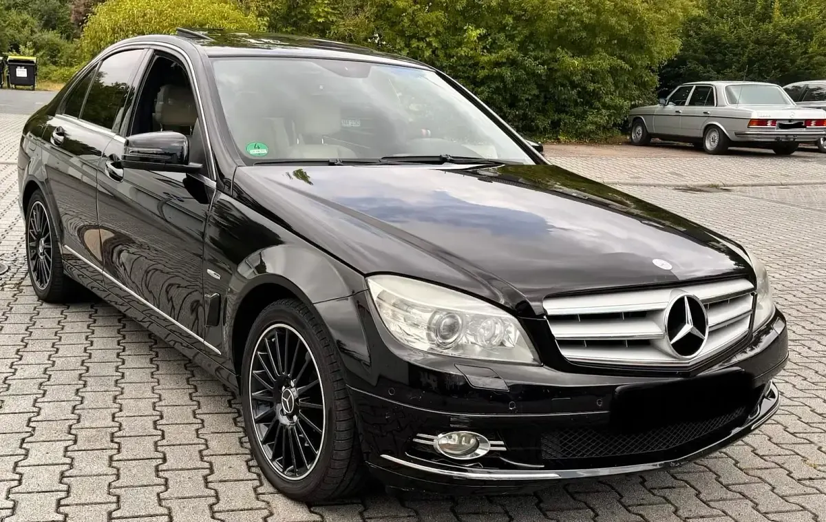Gebraucht Mercedes C350 Avantgarde 272 PS (200 kW) 2009 Schwarz Limousine