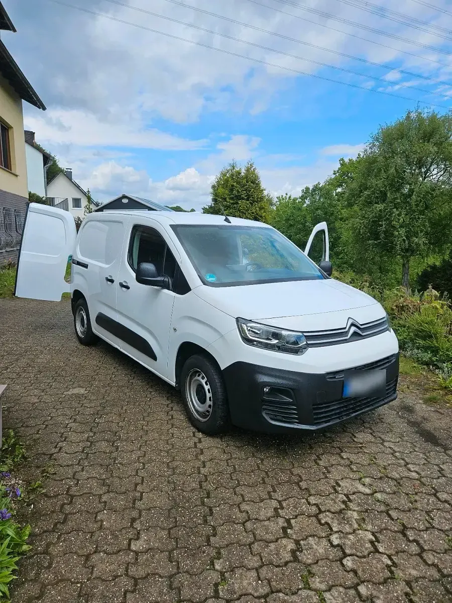 Used Citroën Berlingo 110 HP (80 kW) 2020 White Minivan