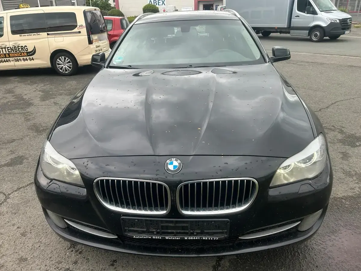 Gebraucht BMW 530 272 PS (200 kW) 2012 Schwarz Kombi
