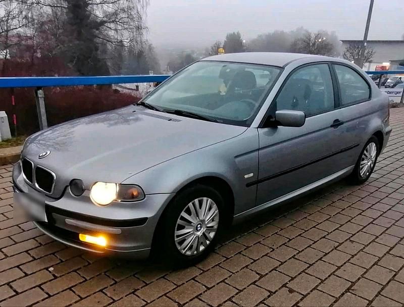 Silber Gebraucht 2003 BMW 316 Coupé | 1.650 € (Fairer Preis) - Bild 1/4