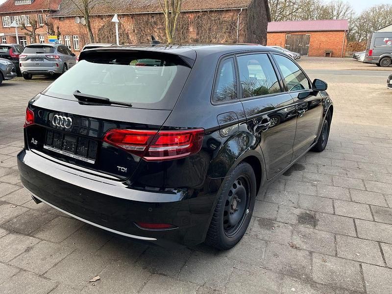 Gebraucht Audi A3 Sport 110 PS (80 kW) 2017 Schwarz Limousine