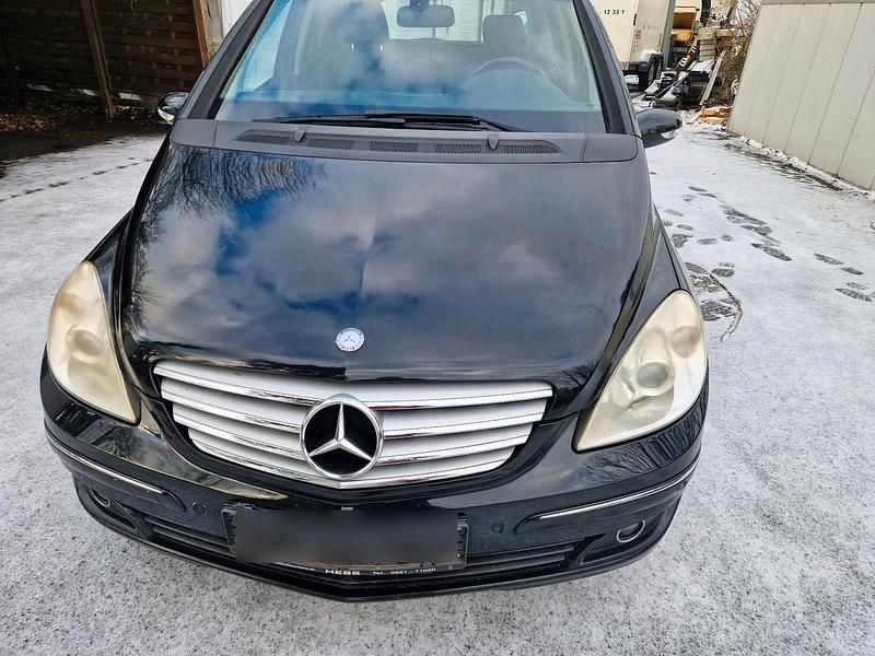 Schwarz Gebraucht 2007 Mercedes B200 Van / Kleinbus | 2.200 € (Superpreis) - Bild 1/4