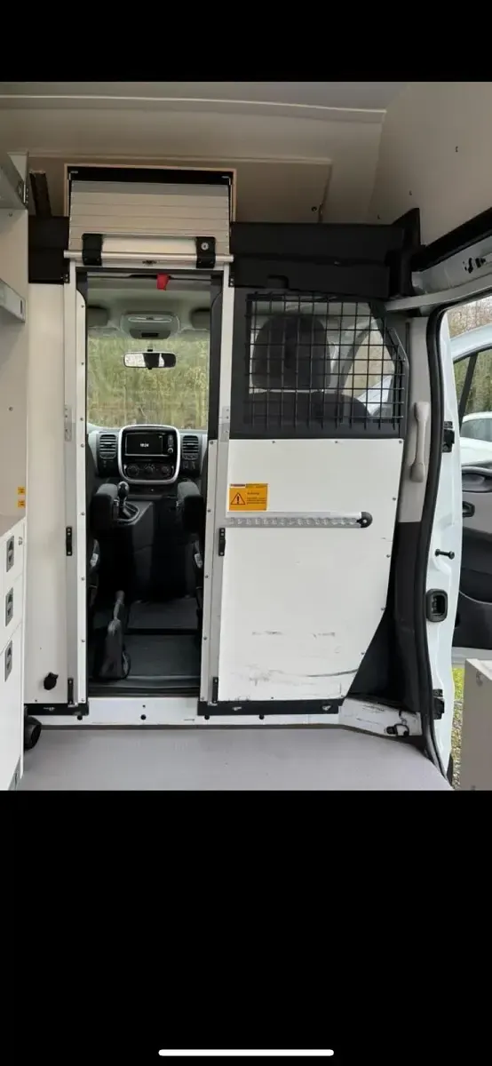 Gebraucht Renault Traffic 125 PS (91 kW) 2017 Weiß Limousine