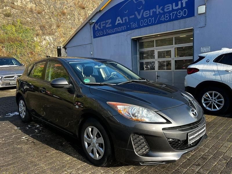 Grau Gebraucht 2012 Mazda 3 Center-Line Limousine | 6.990 € (Guter Preis) - Bild 1/4