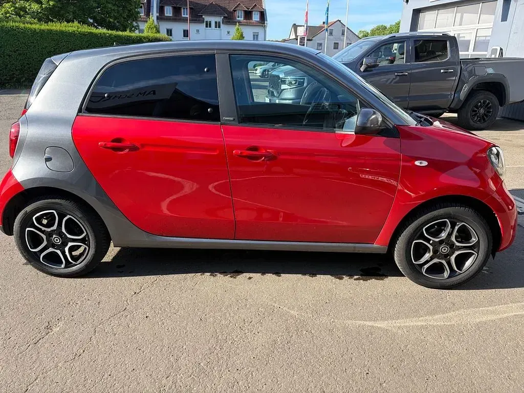 Second-hand Smart ForFour Passion 90 CP (66 kW) 2018 Roșu Hatchback