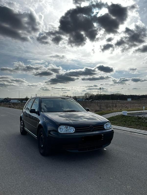 Gebraucht VW Golf IV 75 PS (55 kW) 1999 Schwarz Kleinwagen