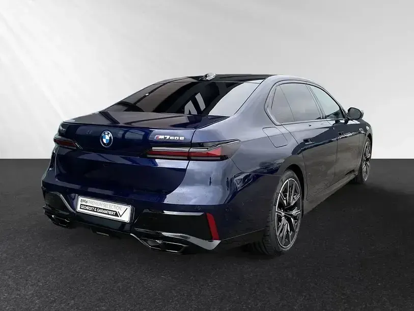 Gebraucht BMW M760e Comfort Edition 571 PS (419 kW) 2025 Bmw individual tansanitblau metallic Limousine