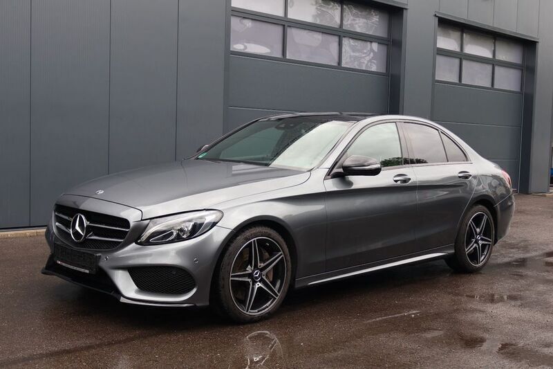 Grau Gebraucht 2017 Mercedes C300 AMG line Limousine | 20.850 € (Fairer Preis) - Bild 1/4