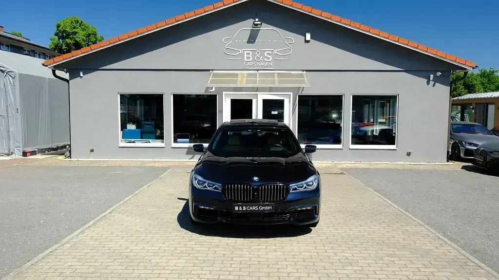 Gebraucht BMW 750 Sport Line 449 PS (330 kW) 2016 Schwarz Limousine